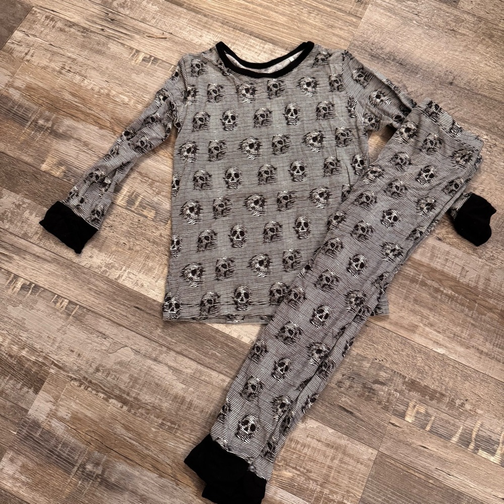 George Hats Bamboo Pajama Set Skull Print Size 5T Black Gray